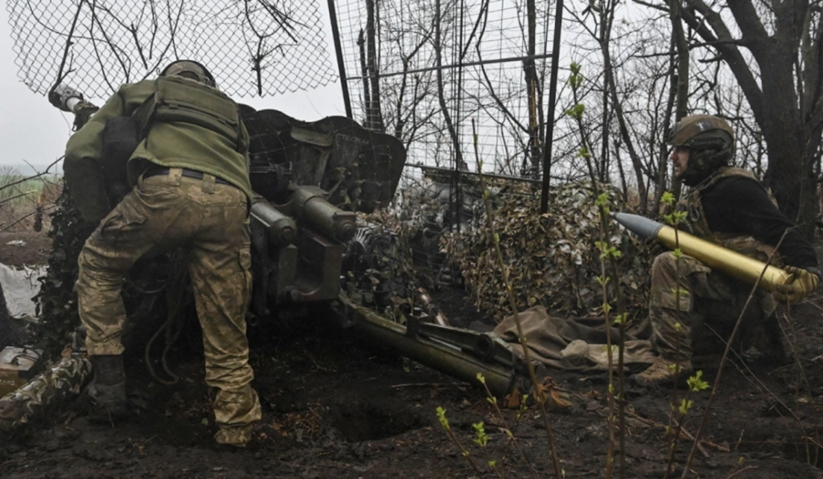 Песков объяснил причины продления военного положения на Украине