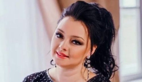 В Татарстане скончалась популярная певица 