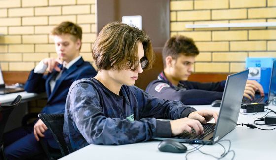 Видеоразборы заданий по ЕГЭ появились в «Московской электронной школе»