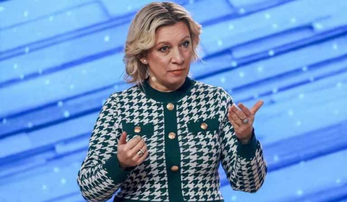 Захарова обвинила Киев в нарушении пасхального перемирия