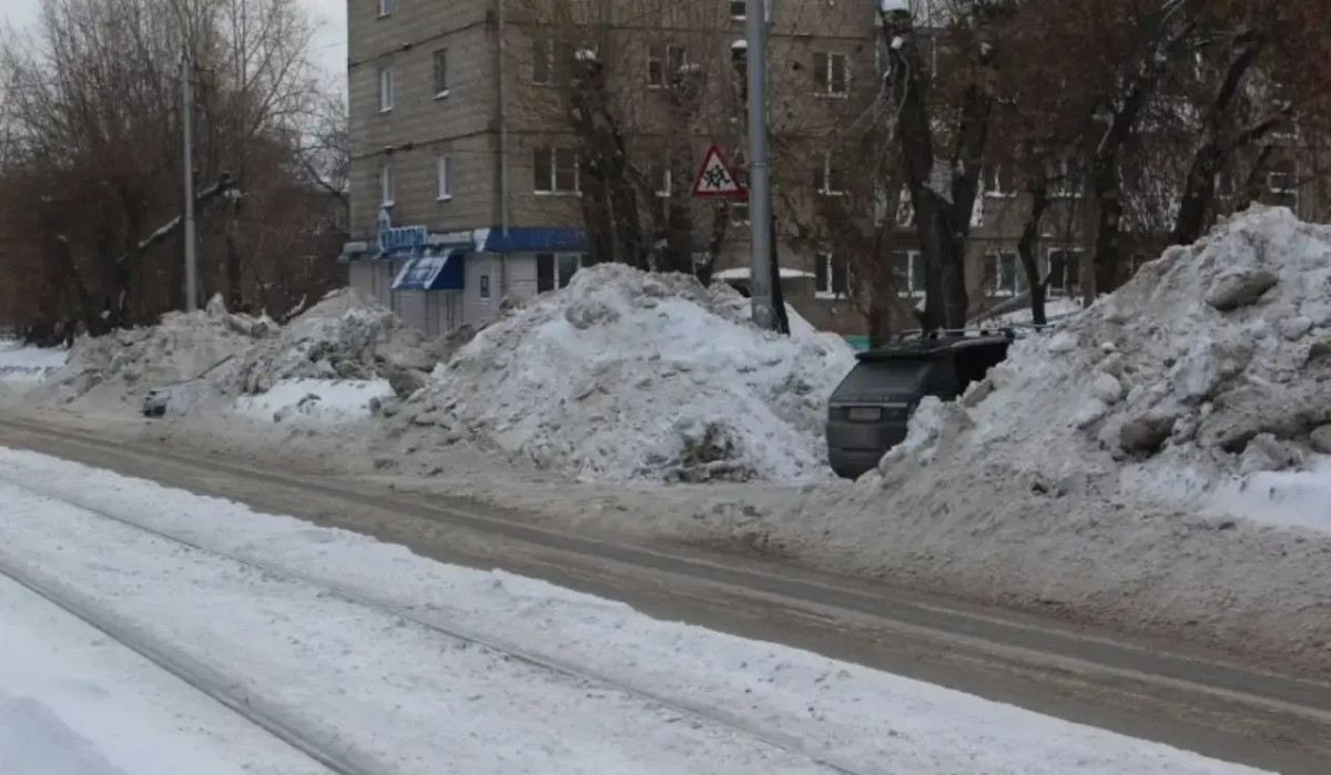 В Татарстане грязный снег стал причиной загрязнения окружающей среды 