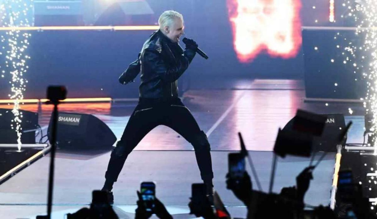 SHAMAN представил хит выпускных и последних звонков