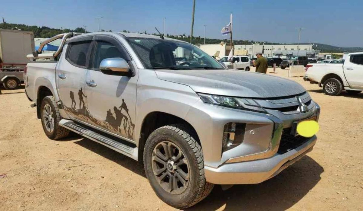 Израильские военные конфисковали пикап у жены иноагента Макаревича*