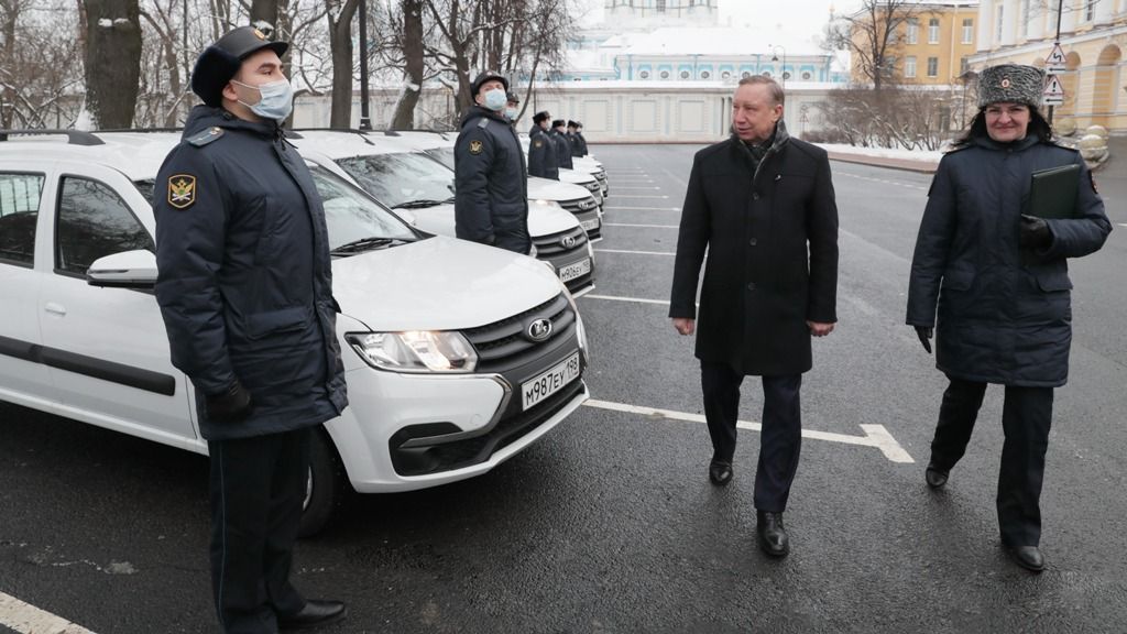 Беглов продолжает вгонять Петербург в долги