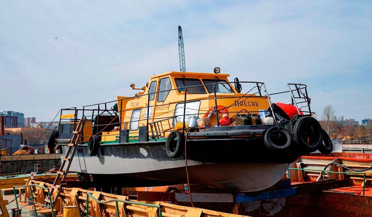 Столичный коммунальный флот готовят к новому сезону летней навигации