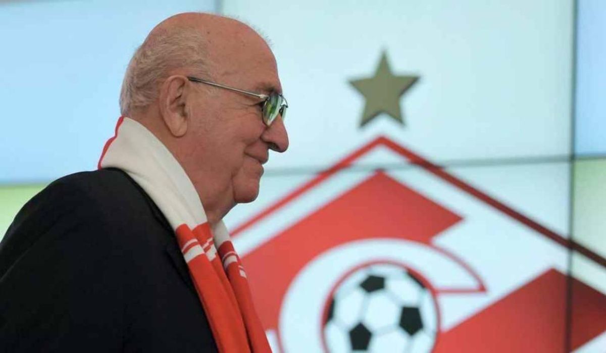 Опубликованы дата и место церемонии прощания с легендой футбола Симоняном