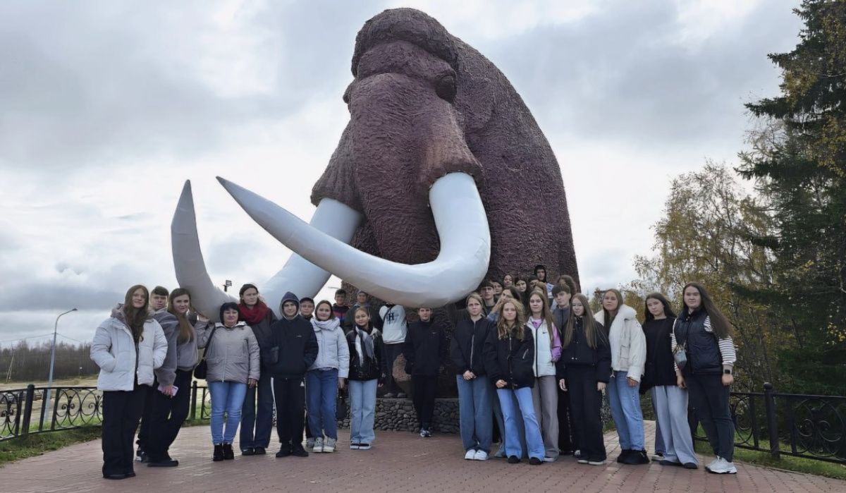 Одарённые школьники из Волновахи проходят обучение в центре ЯНАО