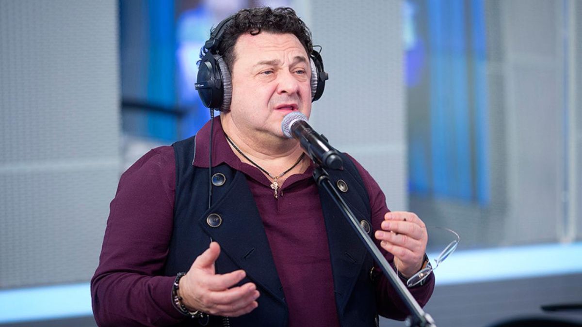 Певец Саруханов развёлся в шестой раз