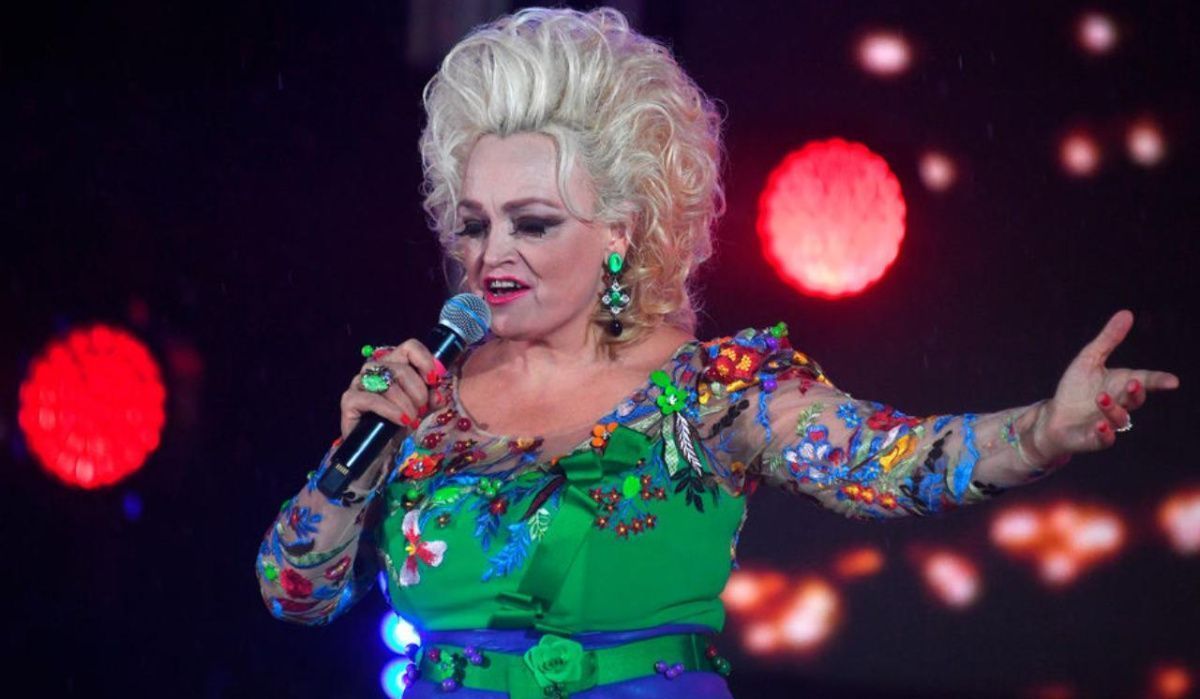 Нападение на Надежду Кадышеву: девушка атаковала певицу после концерта в Иванове