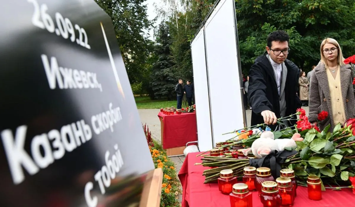 В Казани появился мемориал в память о погибших при стрельбе в школе Ижевска 