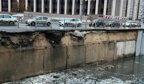 В Казани обрушилась подпорная стена Булака