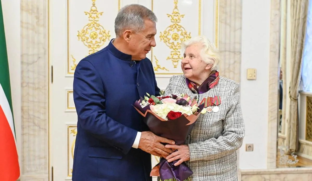 Президент Татарстана провёл встречу с ветеранами, награждёнными знаком «Жителю блокадного Ленинграда» 